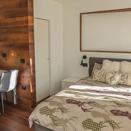 Alpino Apartment *